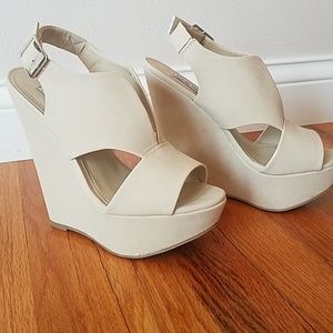 STEVE MADDEN | Xander Wedge in Bone.